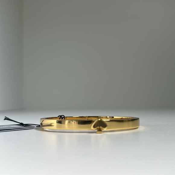 Brand new with tag Kate Spade gold bracelet -never worn - Picture 2 of 4